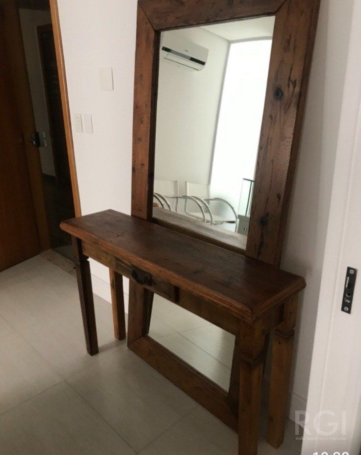 Sala Comercial à venda com 48m² no bairro Centro Histórico em Porto Alegre