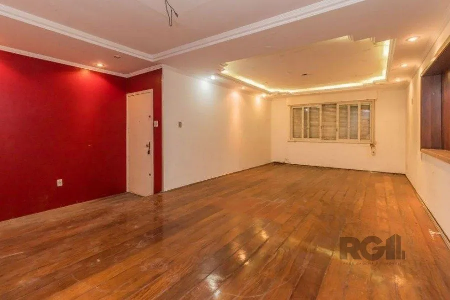 Casa, 4 dormitórios no bairro Petrópolis em Porto Alegre para Comprar