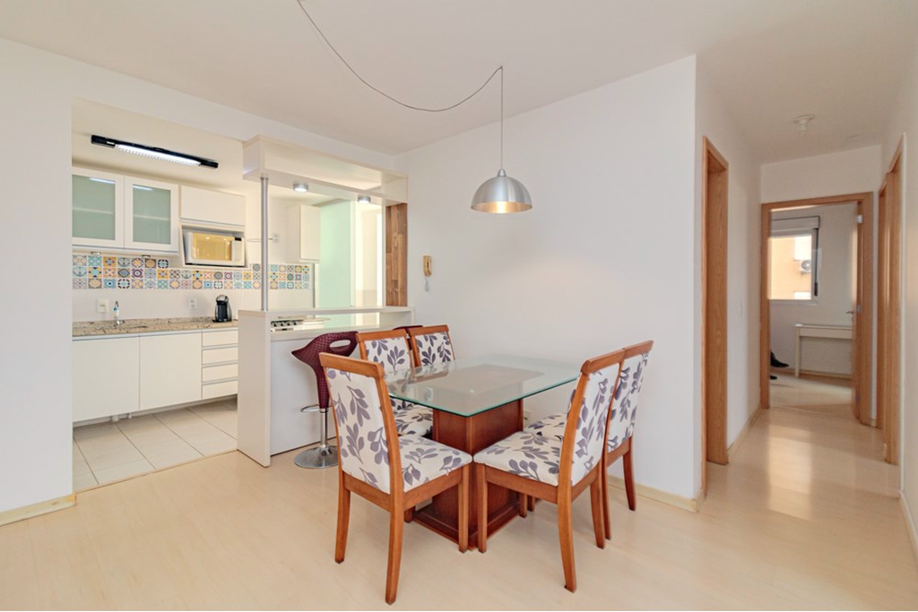 Apartamento à venda com 68m², 3 quartos, 1 suíte, 1 vaga no bairro Jardim Carvalho em Porto Alegre