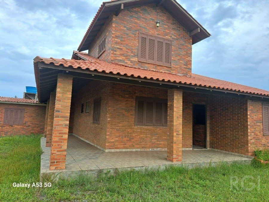 Casa à venda com 3 quartos, 249m² - Foto 2