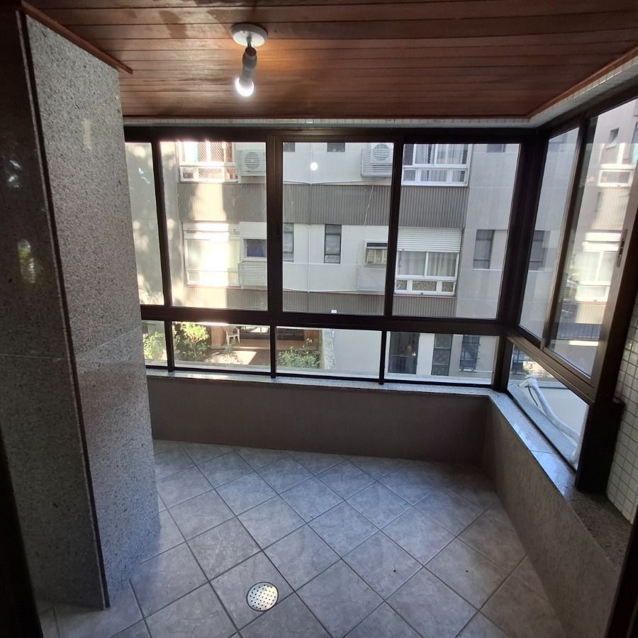 Apartamento à venda com 3 quartos, 158m² - Foto 37