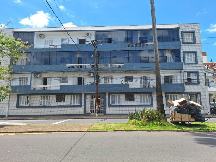 Apartamento à venda com 76m², 2 quartos no bairro Menino Deus em Porto Alegre