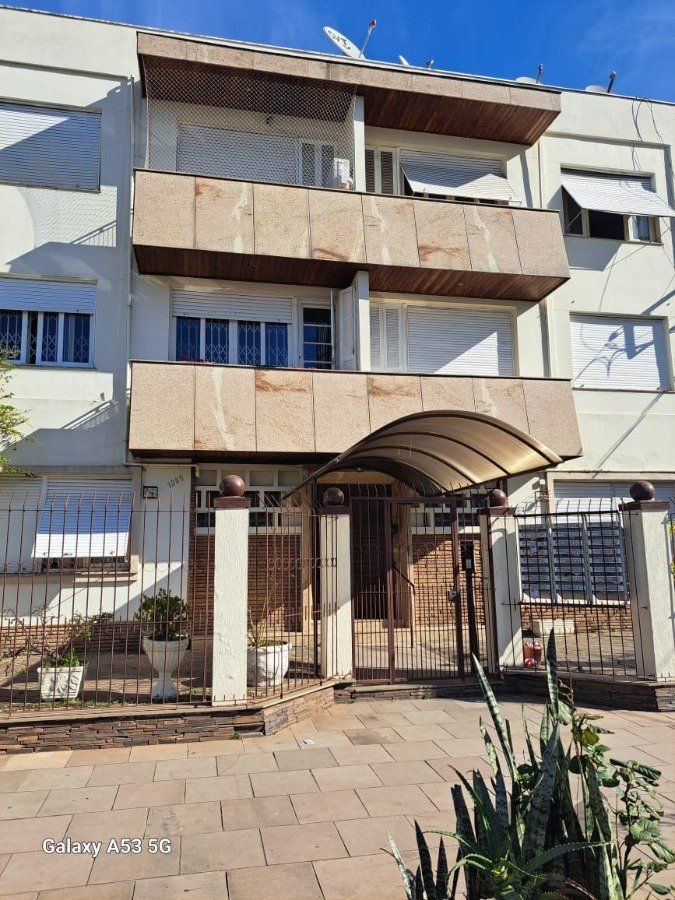 Apartamento à venda com 67m², 2 quartos no bairro Menino Deus em Porto Alegre