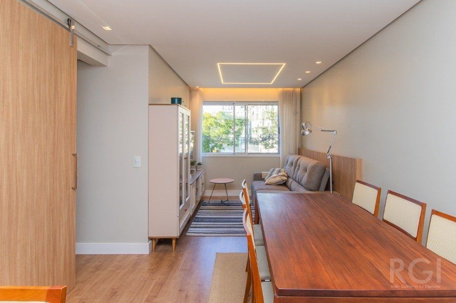 Apartamento à venda com 74m², 3 quartos, 1 suíte, 1 vaga no bairro Rio Branco em Porto Alegre