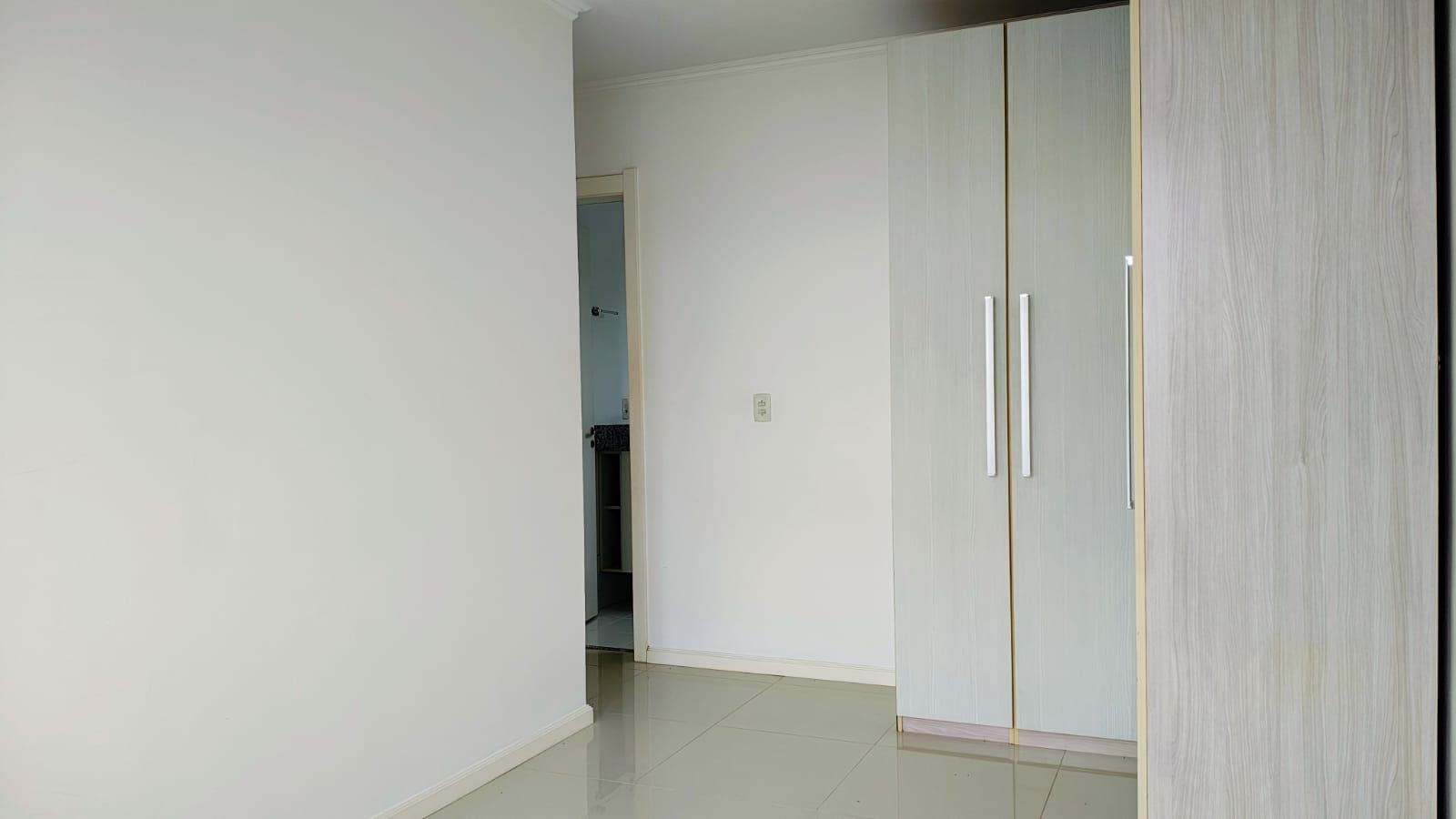 Apartamento à venda com 2 quartos, 61m² - Foto 11