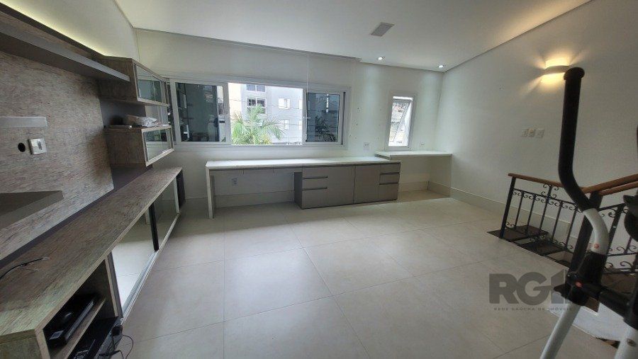 Casa à venda com 4 quartos, 250m² - Foto 15