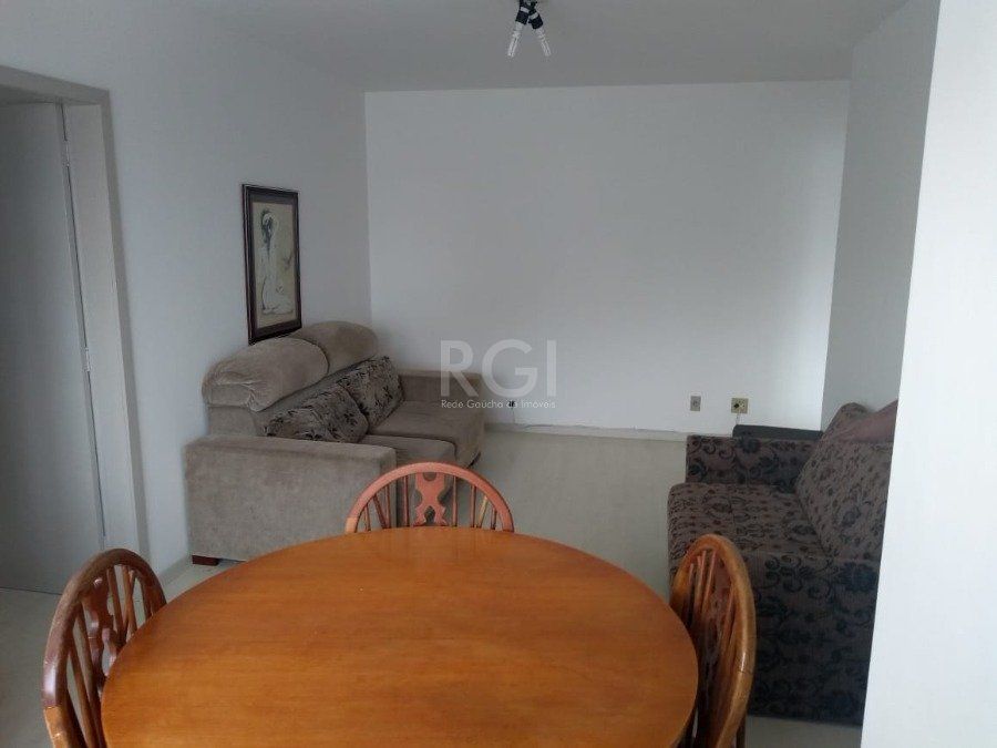 Apartamento à venda com 68m², 2 quartos, 1 vaga no bairro Santo Antônio em Porto Alegre