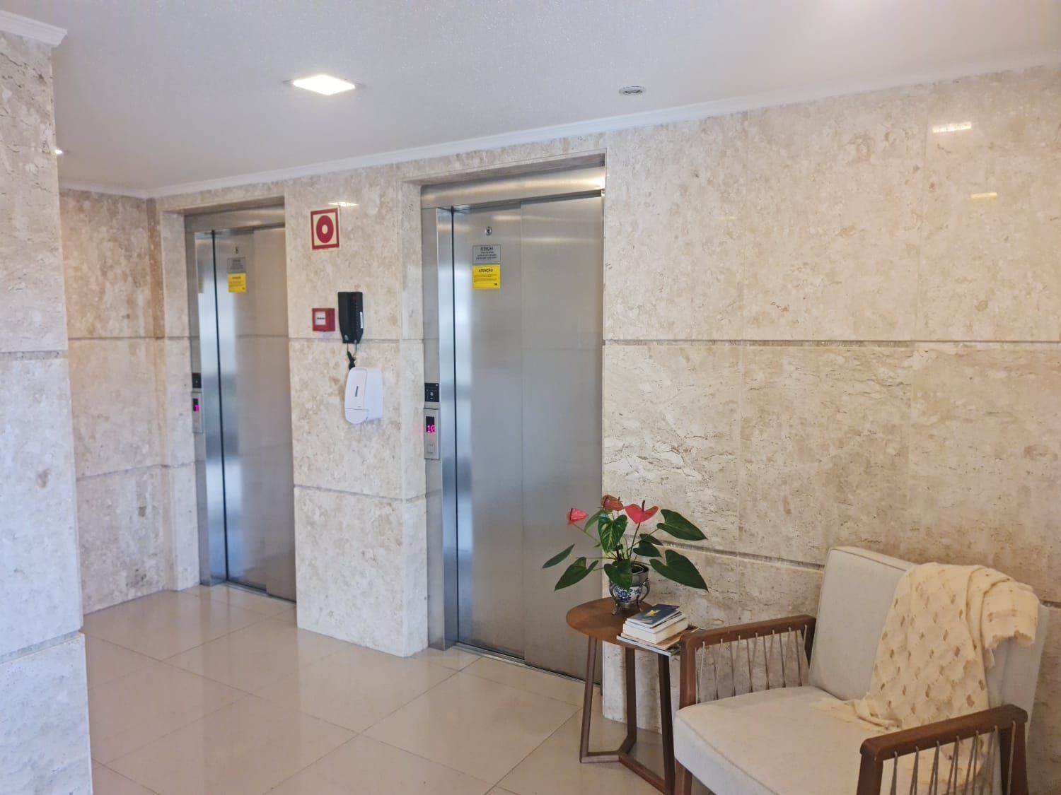 Excelente apartamento 01 dorm com churrasqueira no Jardim Botanico — foto 4