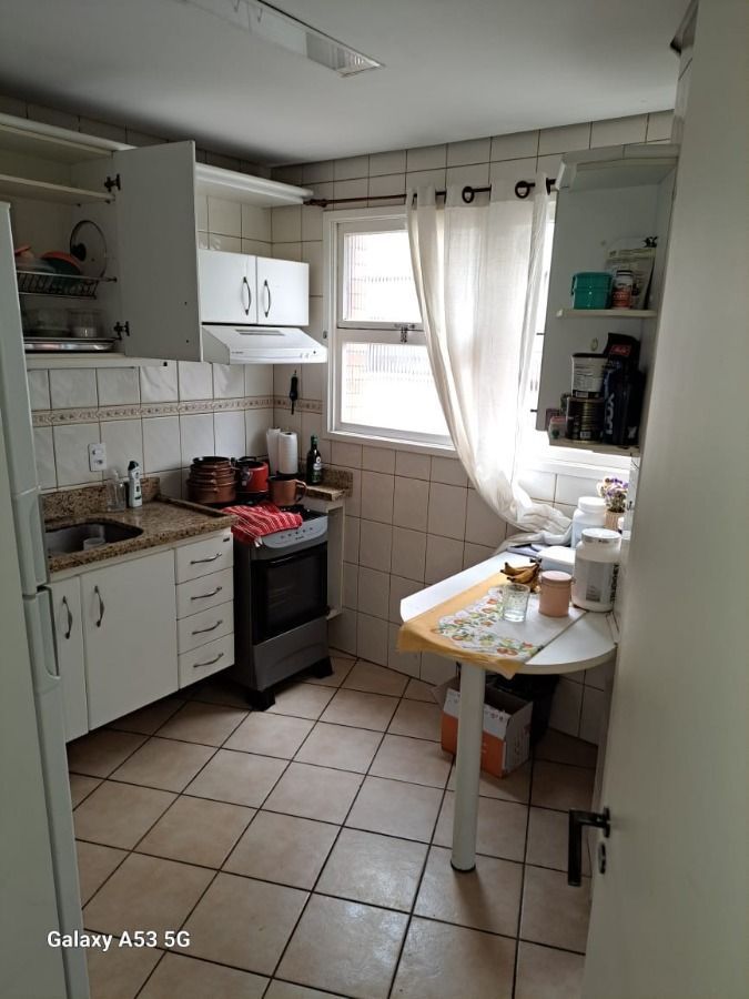 Apartamento à venda com 2 quartos, 95m² - Foto 3