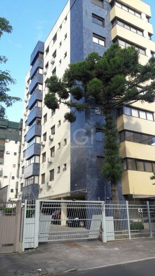 Apartamento à venda com 96m², 3 quartos, 1 suíte, 2 vagas no bairro São João em Porto Alegre