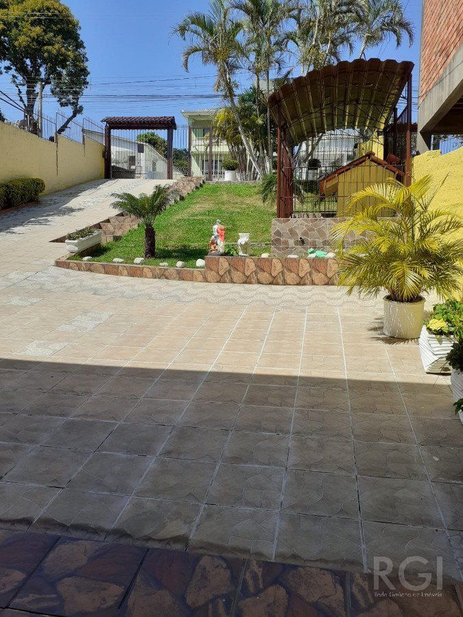Casa à venda com 3 quartos, 300m² - Foto 6