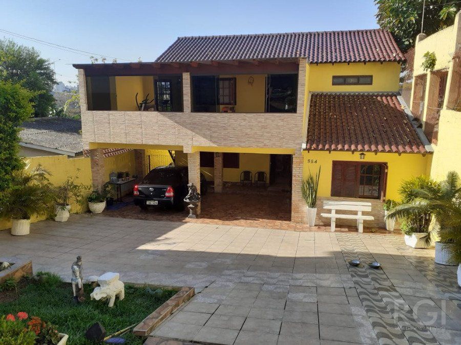 Casa à venda com 3 quartos, 300m² - Foto 1