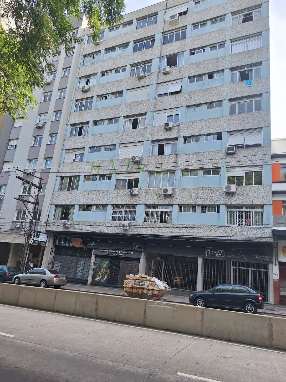 Apartamento, 1 dormitório no bairro Centro Histórico em Porto Alegre para Comprar