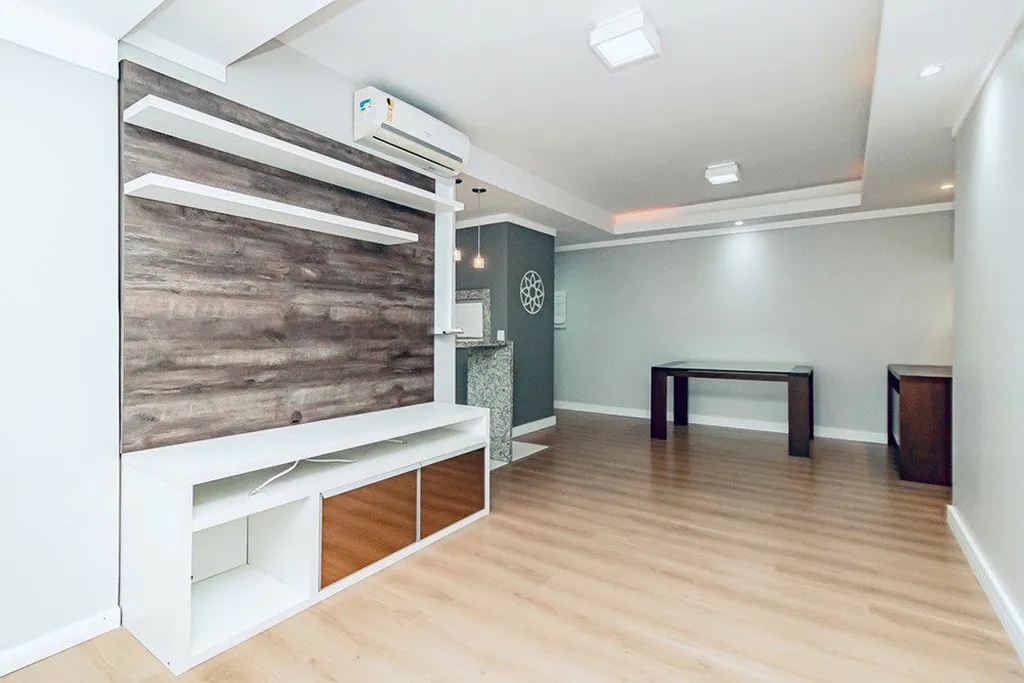 Apartamento à venda com 69m², 2 quartos, 1 suíte, 1 vaga no bairro Passo d'Areia em Porto Alegre