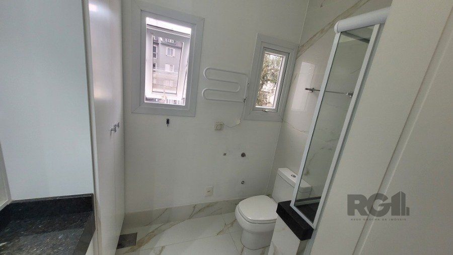 Casa à venda com 4 quartos, 250m² - Foto 34