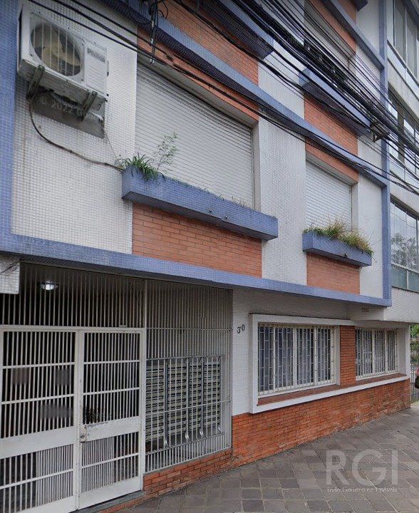 Apartamento à venda com 56m², 2 quartos no bairro Santa Maria Goretti em Porto Alegre