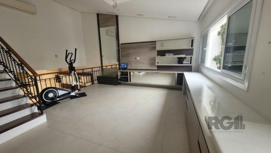 Casa à venda com 4 quartos, 250m² - Foto 14
