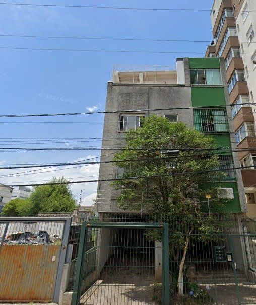 Apartamento à venda com 72m², 2 quartos, 1 vaga no bairro Santana em Porto Alegre
