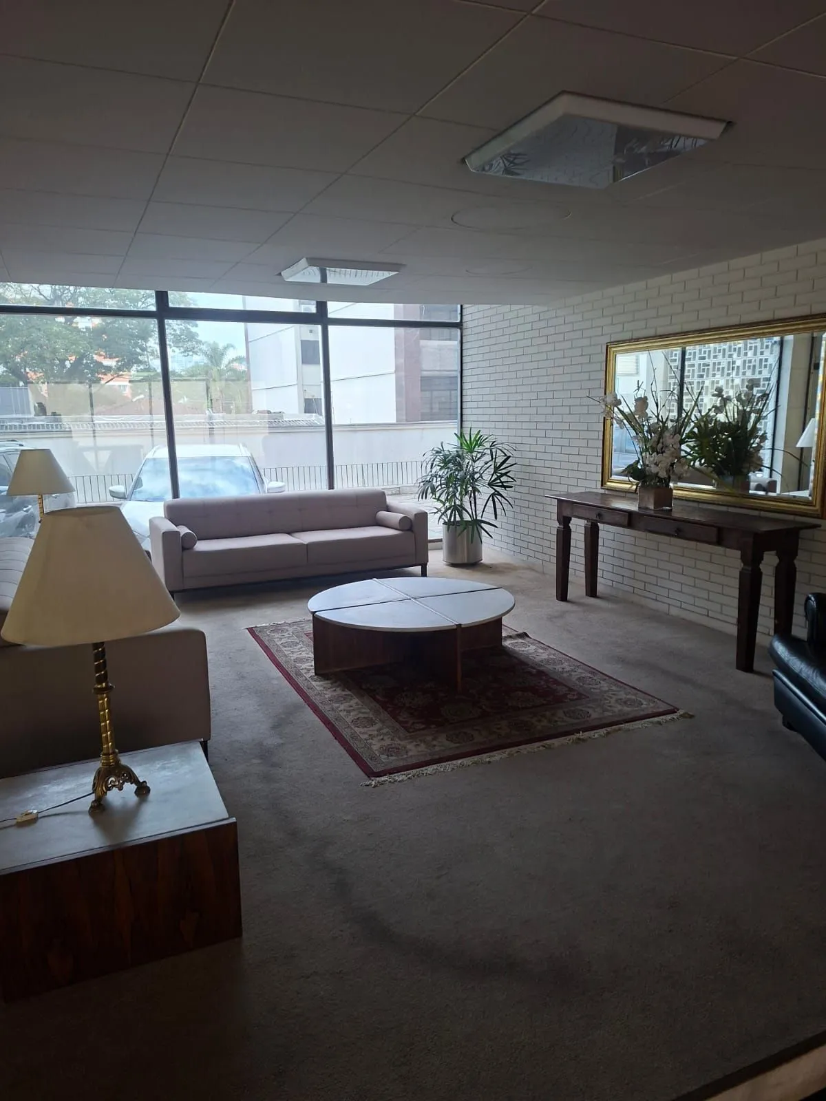 Apartamento à venda com 195m², 3 quartos, 1 suíte, 1 vaga no bairro Moinhos de Vento em Porto Alegre