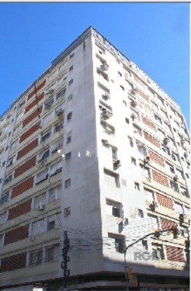 Apartamento à venda com 61m², 3 quartos, 1 vaga no bairro Centro Histórico em Porto Alegre