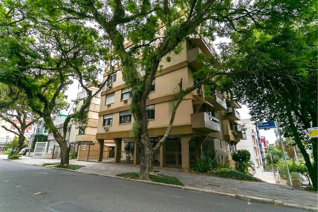 Apartamento à venda com 112m², 3 quartos, 1 suíte, 1 vaga no bairro Mont Serrat em Porto Alegre