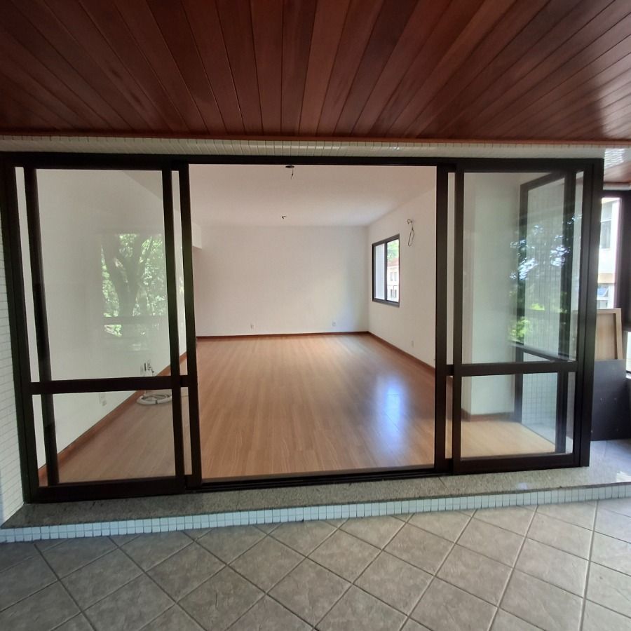 Apartamento à venda com 3 quartos, 158m² - Foto 15