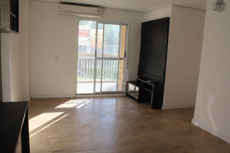Apartamento à venda com 84m², 3 quartos, 1 suíte, 1 vaga no bairro Sarandi em Porto Alegre
