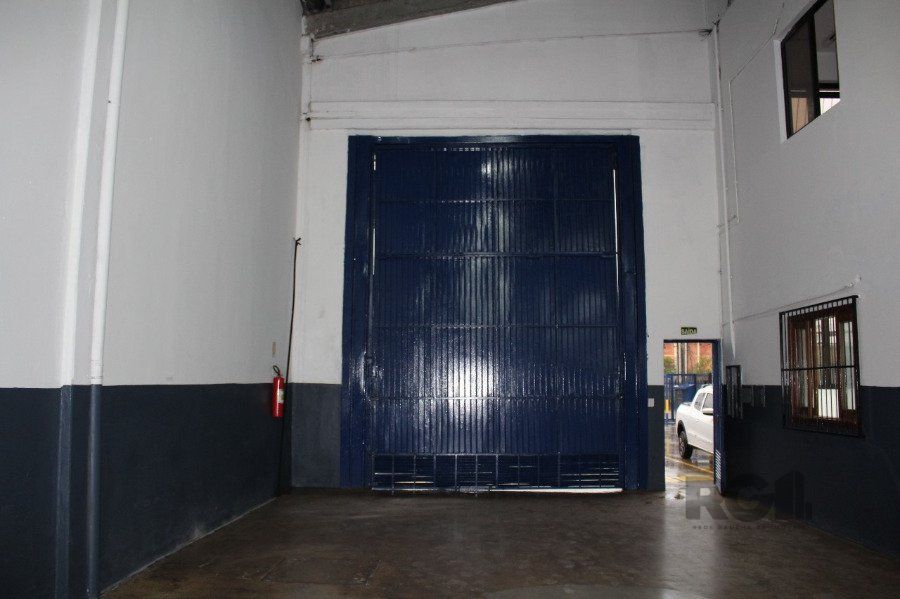 Depósito-Galpão-Armazém à venda com 1 quarto, 747m² - Foto 9