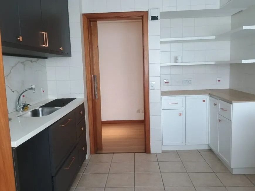 Apartamento à venda com 3 quartos, 158m² - Foto 24