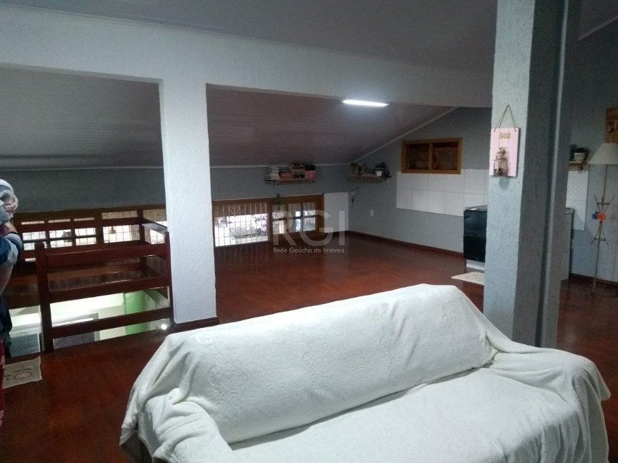 Casa à venda com 3 quartos, 160m² - Foto 1