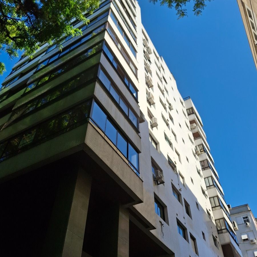 Apartamento à venda com 3 quartos, 158m² - Foto 2