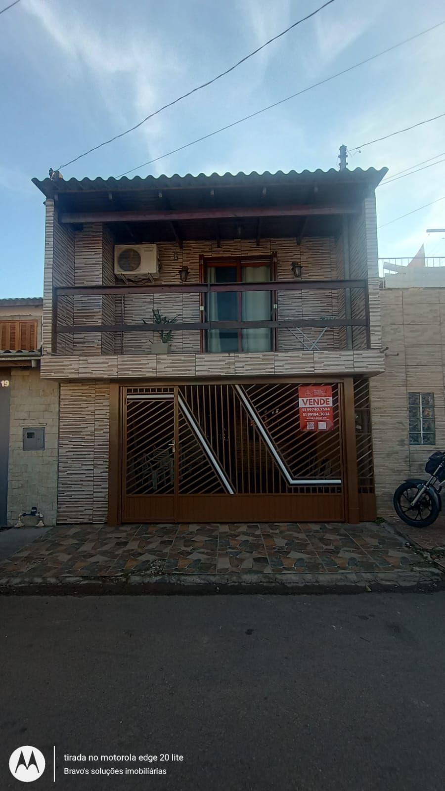 Casa à venda com 3 quartos, 121m² - Foto 1