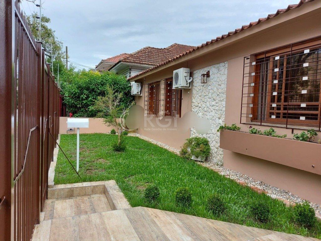 Casa à venda com 3 quartos, 161m² - Foto 2