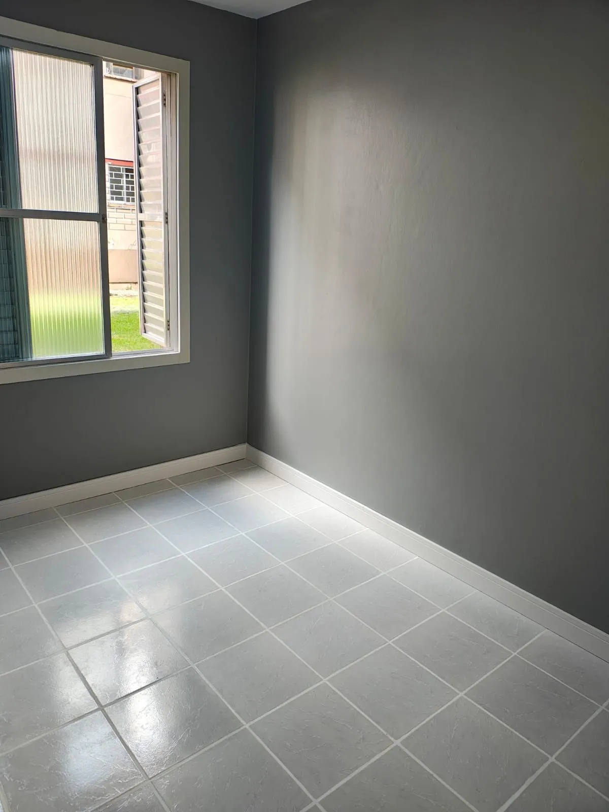 Apartamento de 01 quarto com estacionamento rotativo.