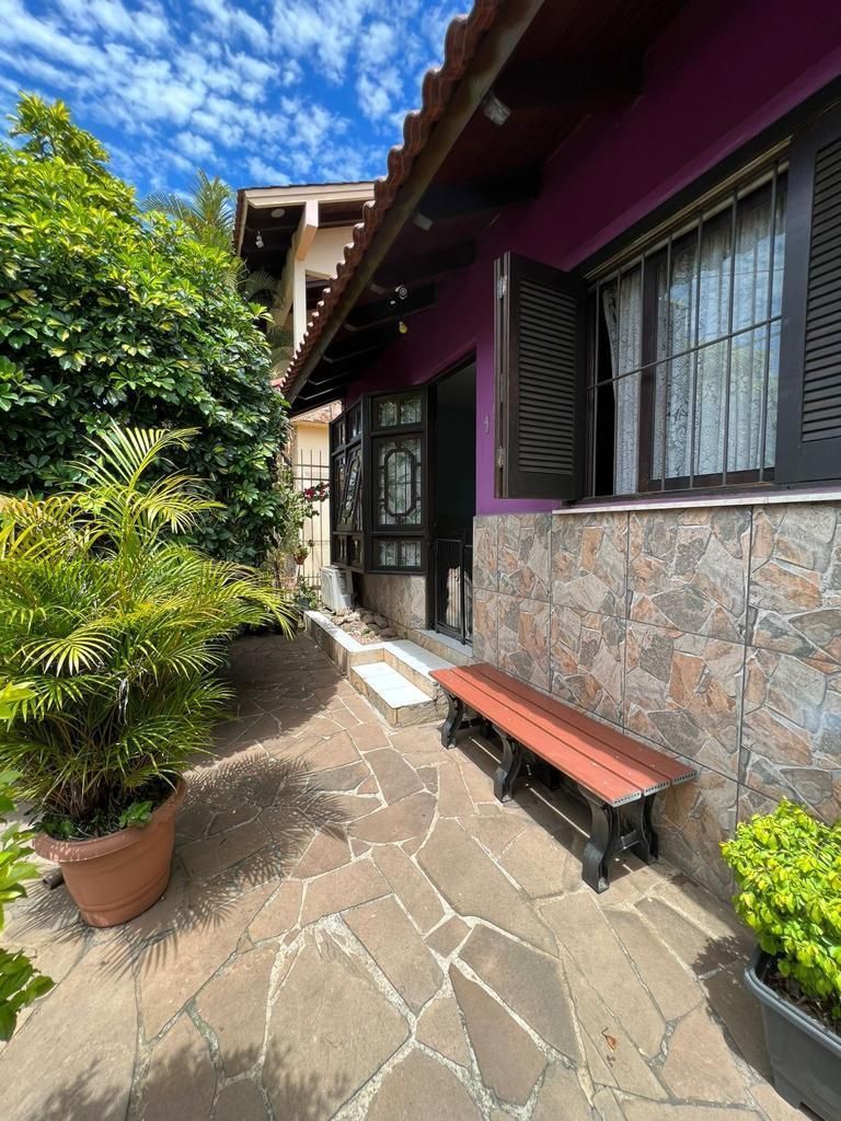Casa a venda, 3 Quartos, sendo 1 Suíte, Bairro centro Canoas