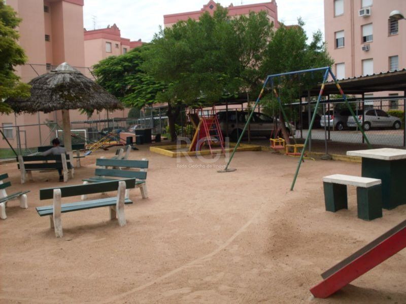 Apartamento de 02 dormitórios, de frente com garagem