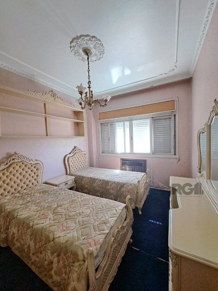 Apartamento à venda com 3 quartos, 143m² - Foto 4