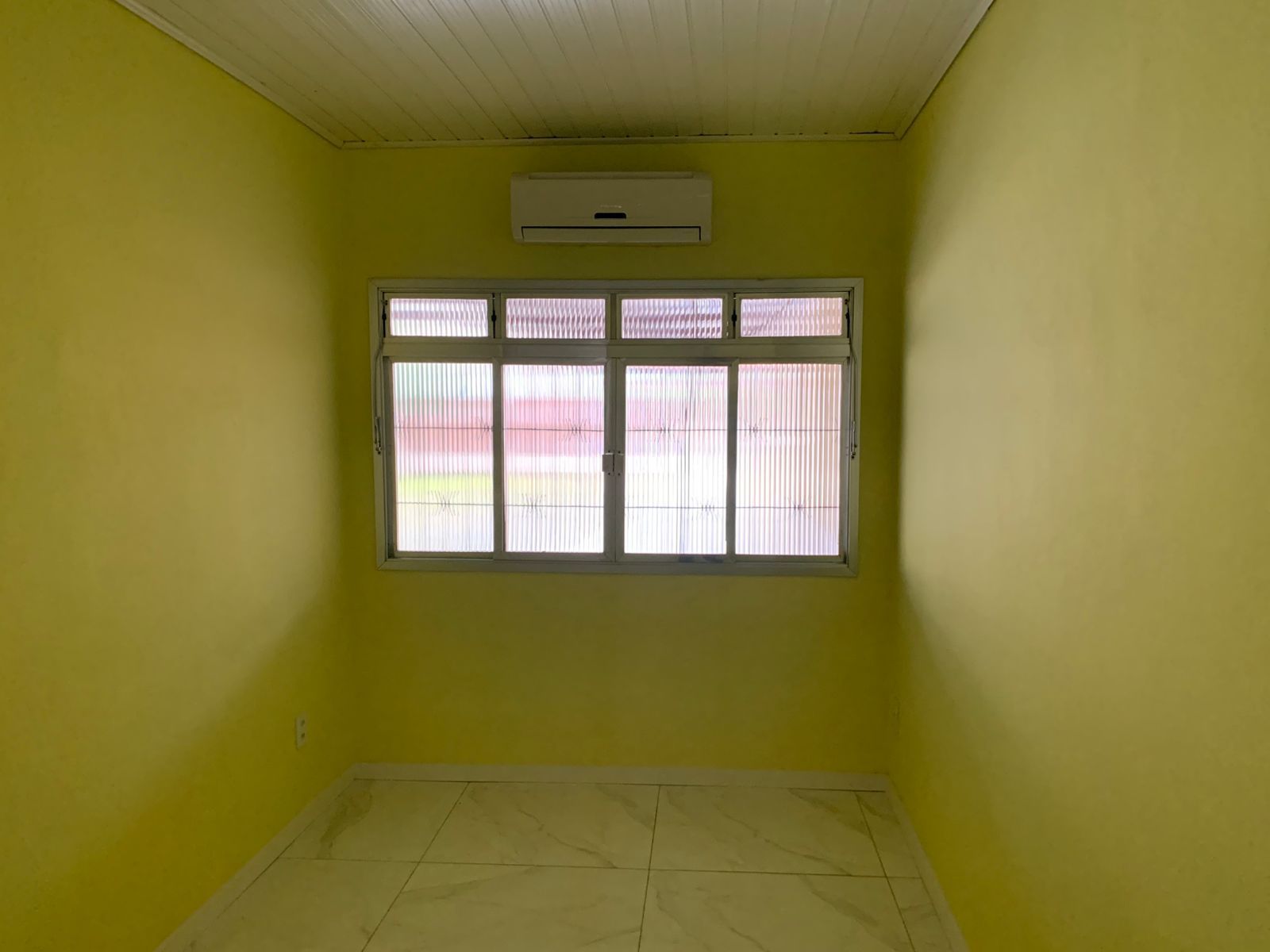 Casa à venda com 3 quartos, 55m² - Foto 16