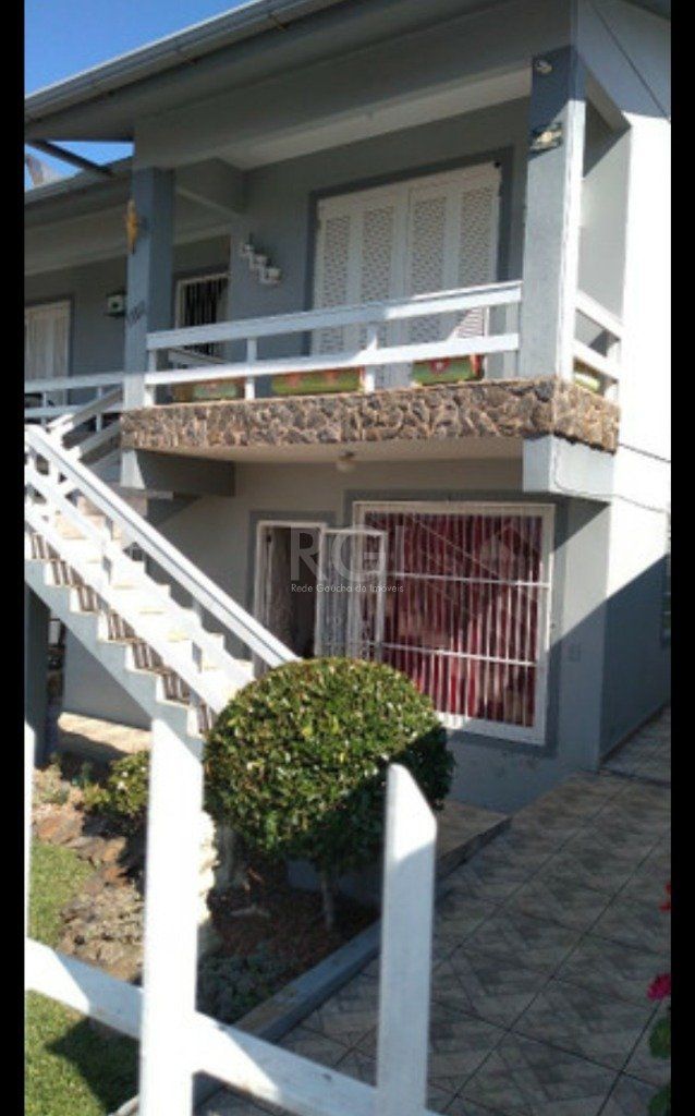 Casa à venda com 4 quartos, 220m² - Foto 1