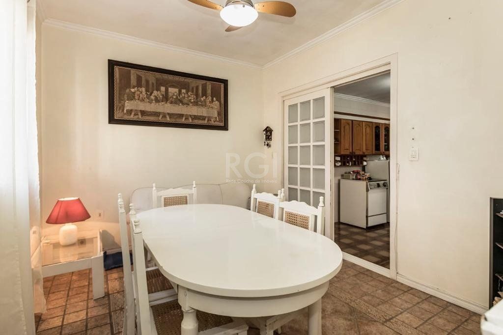 Casa à venda com 3 quartos, 378m² - Foto 8