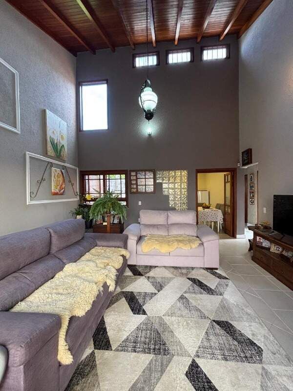 Casa, 3 quartos, 210 m² - Foto 2