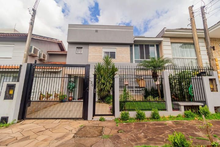 Casa de Condomínio 3 dormitórios no bairro Mário Quintana