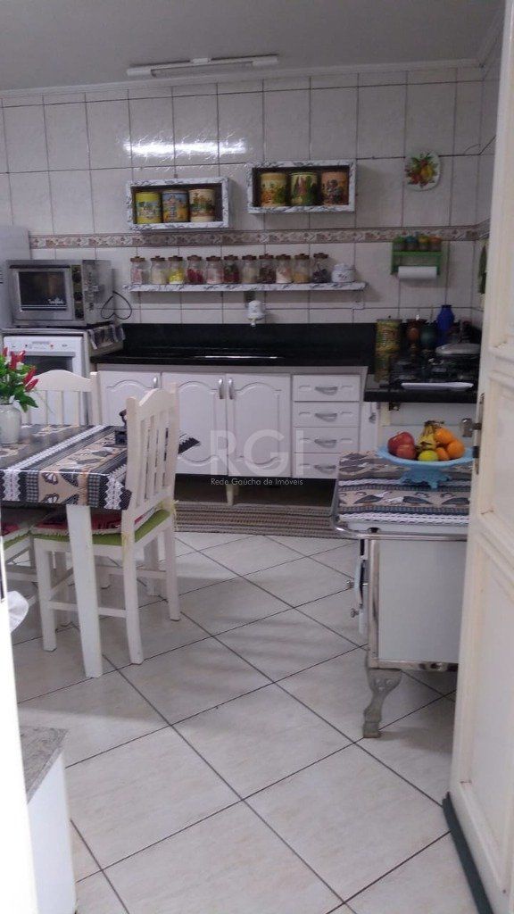 Casa à venda com 4 quartos, 220m² - Foto 6