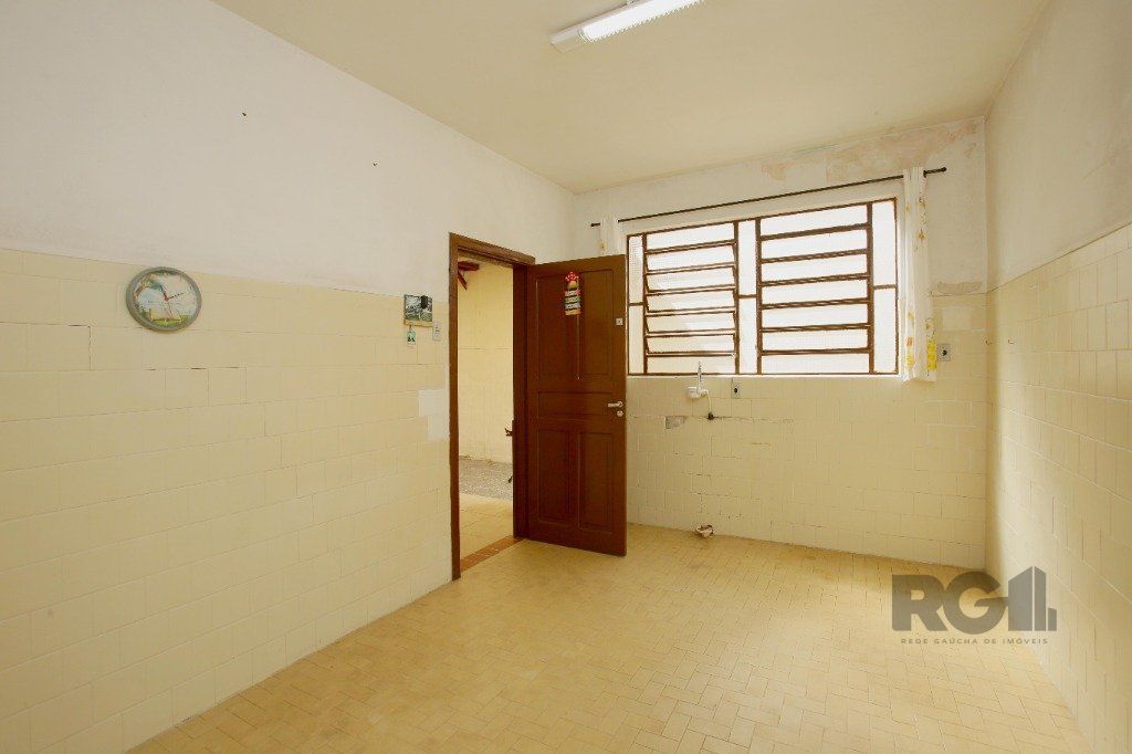 Casa à venda com 4 quartos, 150m² - Foto 17