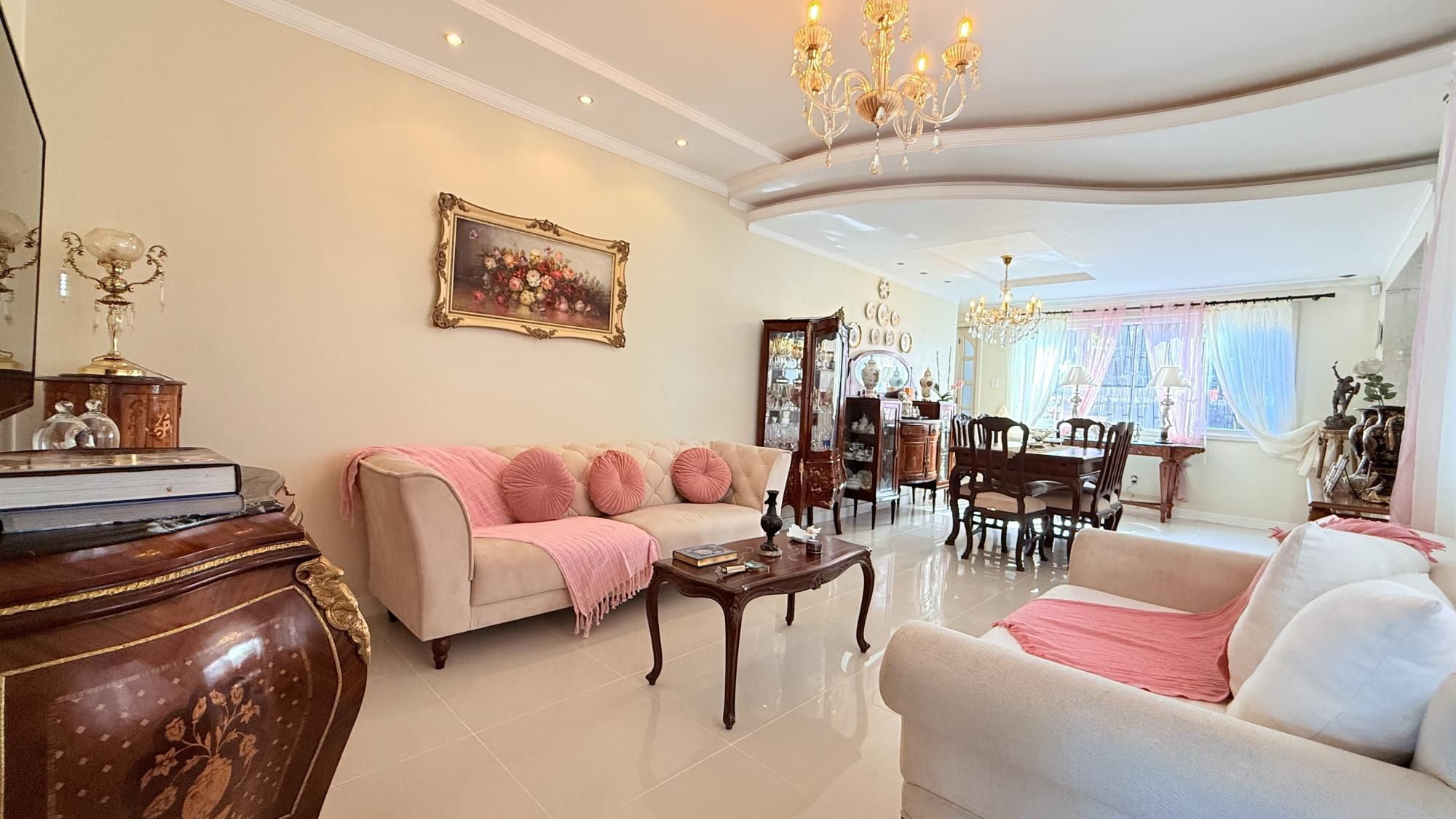 Casa, 3 quartos, 280 m² - Foto 1