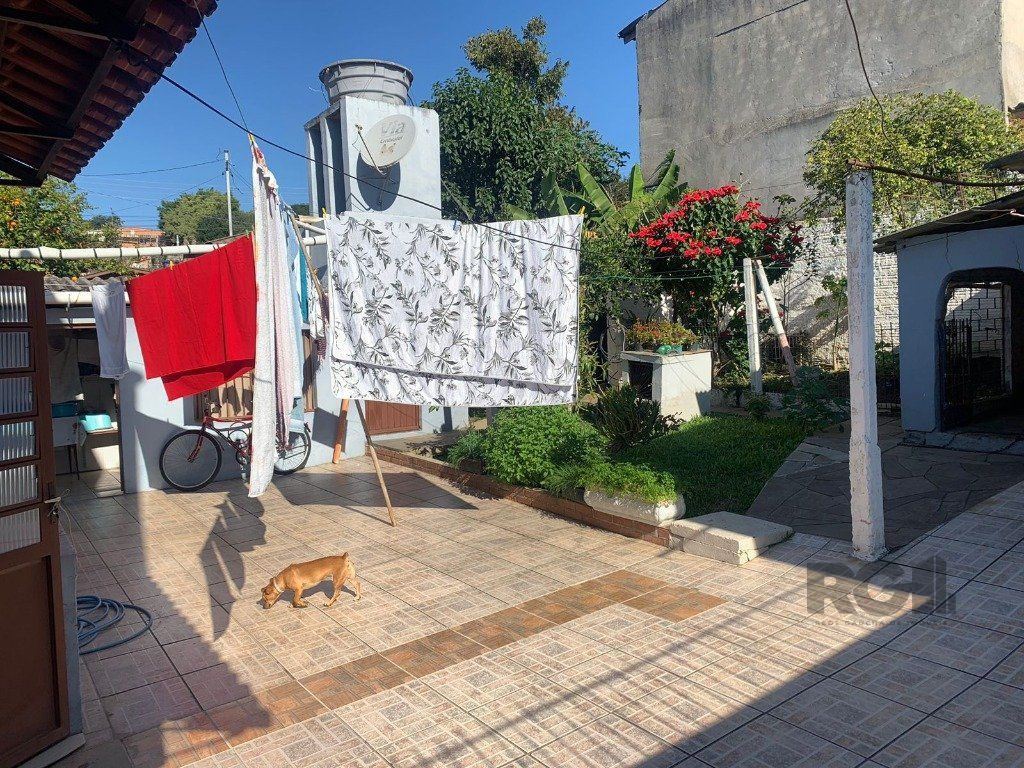 Casa à venda com 4 quartos, 201m² - Foto 2