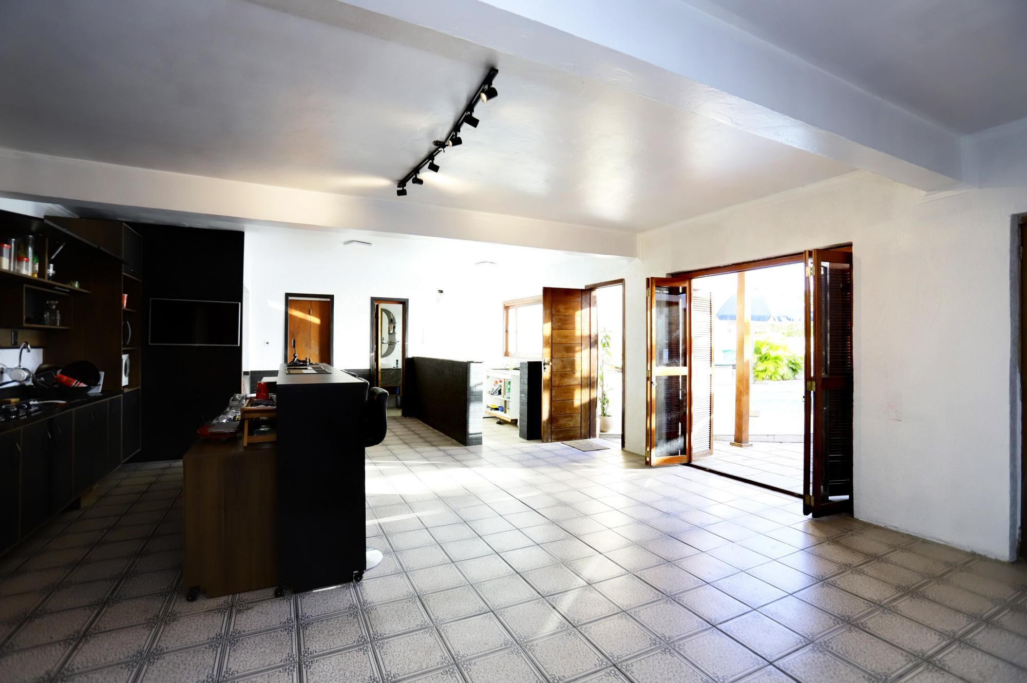 Casa à venda com 2 quartos, 272m² - Foto 17