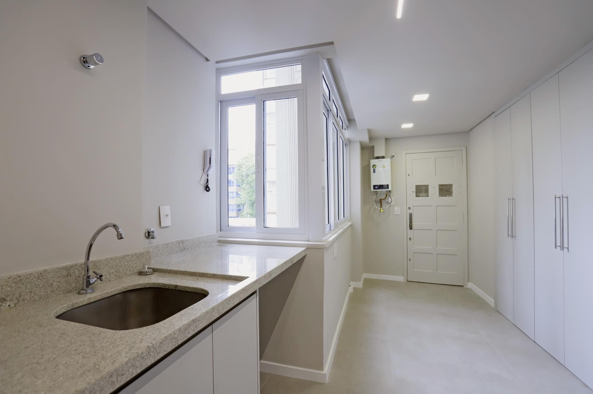 Apartamento à venda com 3 quartos, 143m² - Foto 18