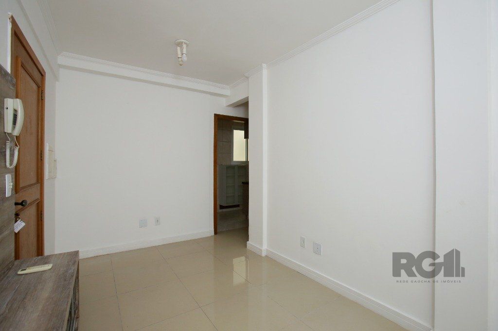 Apartamento 2 Dormitórios no Bairro Jardim Ipiranga em Porto Alegre — foto 5