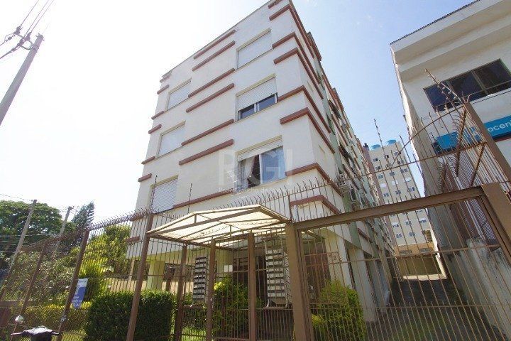 Apartamento à venda com 41m², 1 quarto, 1 vaga no bairro Passo d'Areia em Porto Alegre